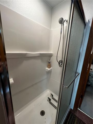 406 Walnut St, Vandergrift, PA 15690