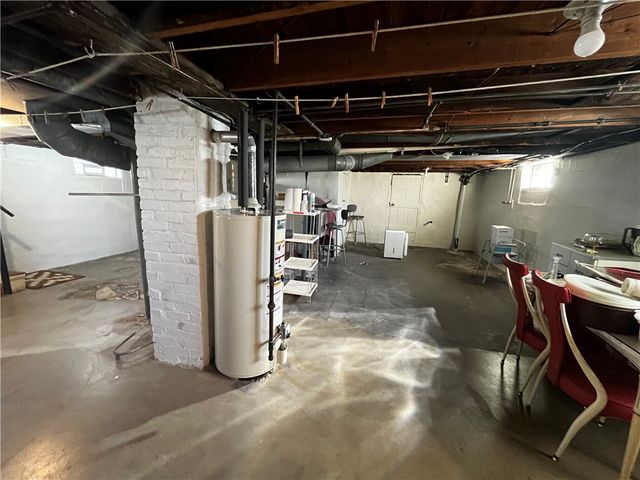 406 Walnut St, Vandergrift, PA 15690