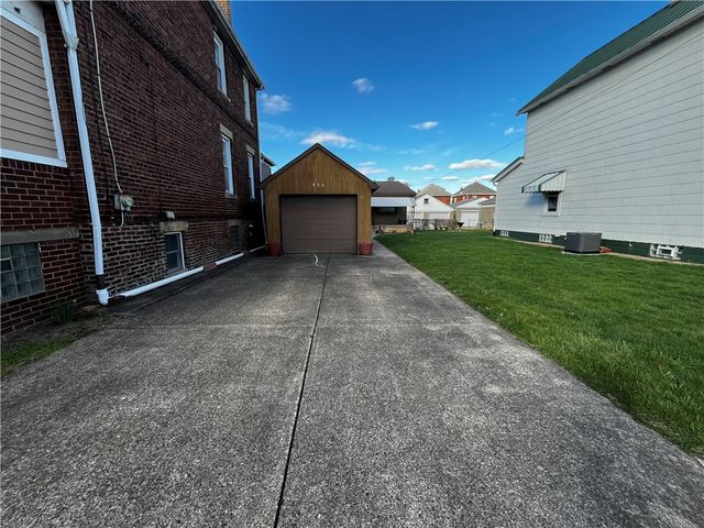 406 Walnut St, Vandergrift, PA 15690