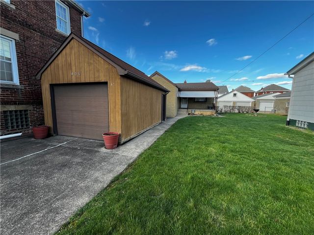 406 Walnut St, Vandergrift, PA 15690