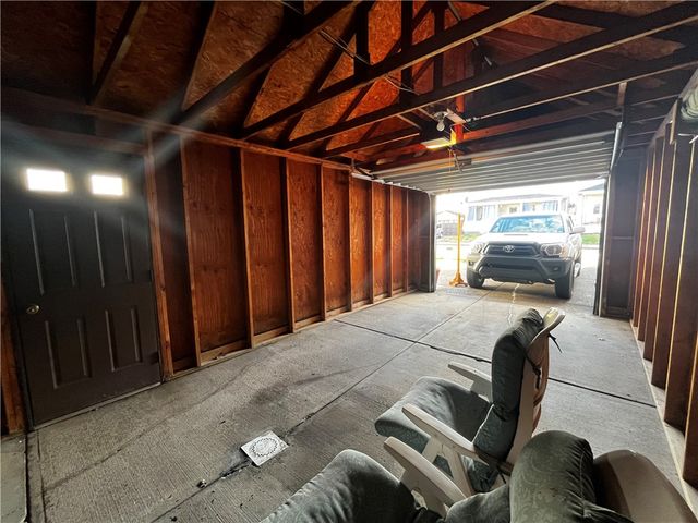 406 Walnut St, Vandergrift, PA 15690