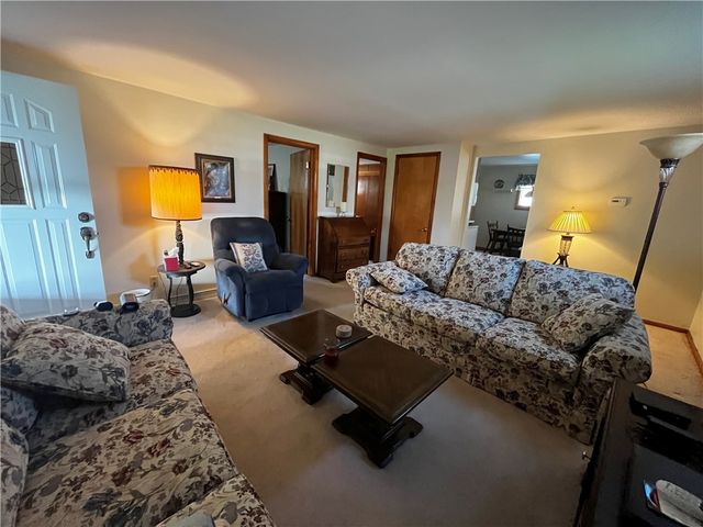 406 Walnut St, Vandergrift, PA 15690