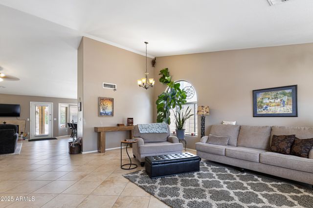 420 N LEOMA Lane, Chandler, AZ 85225