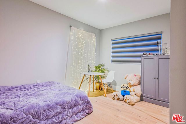 901 S Gramercy Drive 202, Los Angeles, CA 90019
