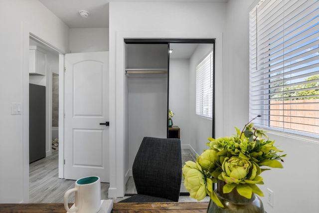 4950 Tulsa Ave, Olivehurst, CA 95961