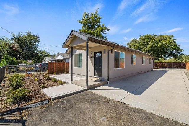 4950 Tulsa Ave, Olivehurst, CA 95961