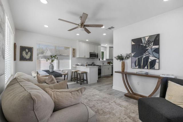 4950 Tulsa Ave, Olivehurst, CA 95961