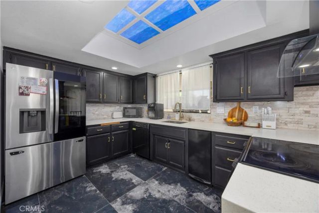 3319 Maywood Drive 1, Bakersfield, CA 93306