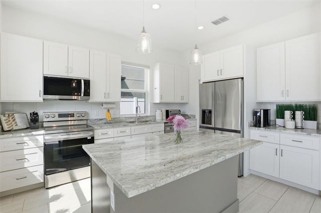 1036 COURTLAND STREET, Orlando, FL 32804