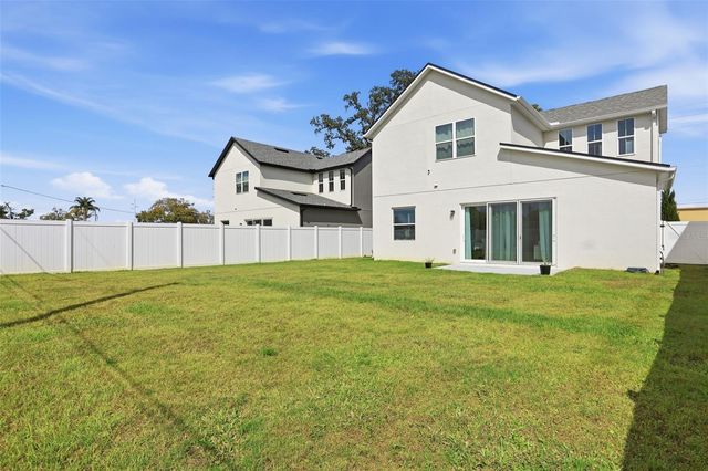 1036 COURTLAND STREET, Orlando, FL 32804