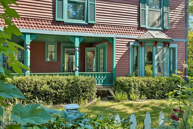 5 Albany Avenue, Round Lake, NY 12151