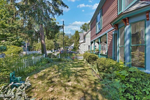 5 Albany Avenue, Round Lake, NY 12151