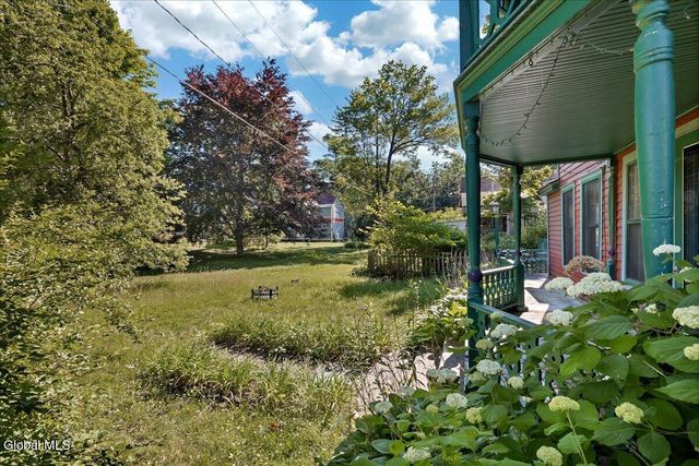 5 Albany Avenue, Round Lake, NY 12151