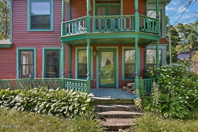 5 Albany Avenue, Round Lake, NY 12151