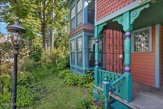 5 Albany Avenue, Round Lake, NY 12151