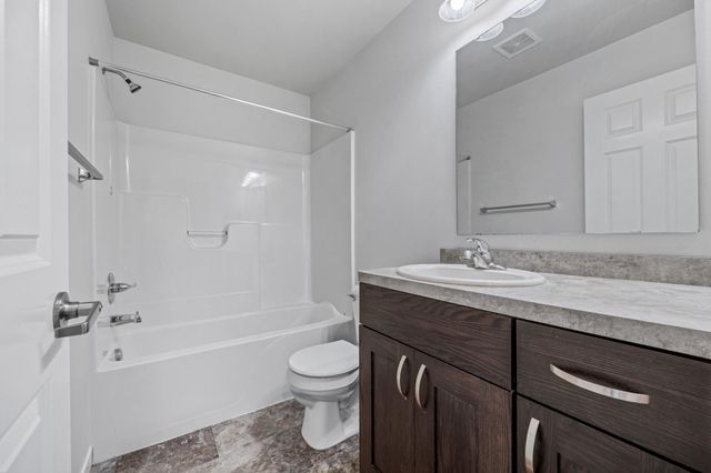 6279 59th Avenue S, Fargo, ND 58104