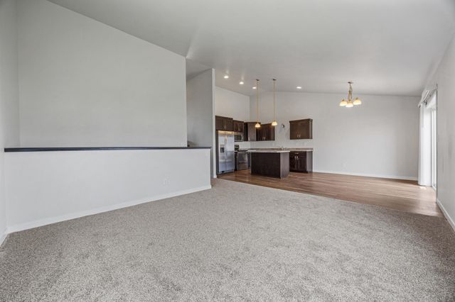 6279 59th Avenue S, Fargo, ND 58104