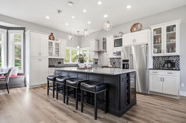 2301 Great Oaks Drive, Burnsville, MN 55337