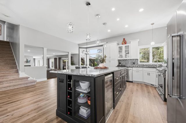 2301 Great Oaks Drive, Burnsville, MN 55337