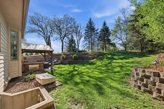 2301 Great Oaks Drive, Burnsville, MN 55337
