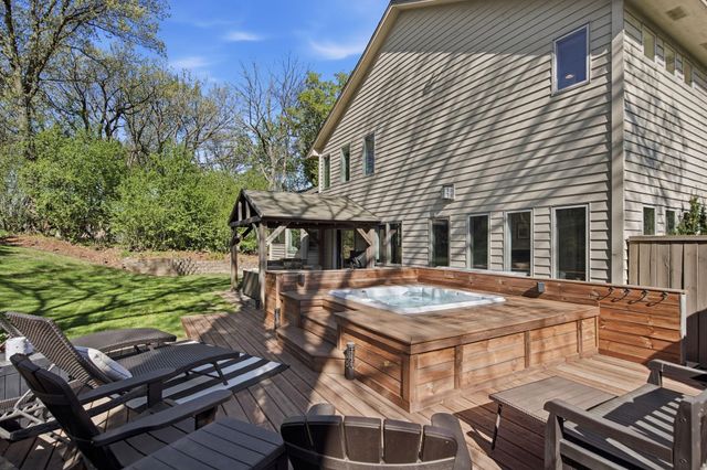 2301 Great Oaks Drive, Burnsville, MN 55337