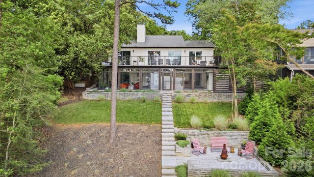 31002 Executive Point, Tega Cay, SC 29708