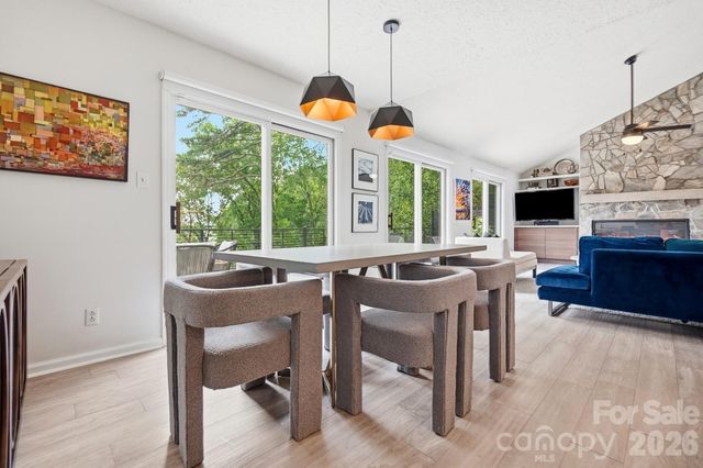 31002 Executive Point, Tega Cay, SC 29708