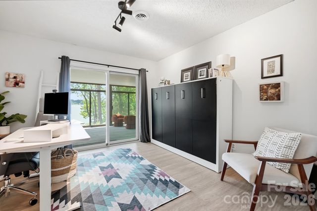 31002 Executive Point, Tega Cay, SC 29708