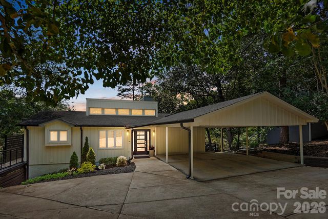31002 Executive Point, Tega Cay, SC 29708
