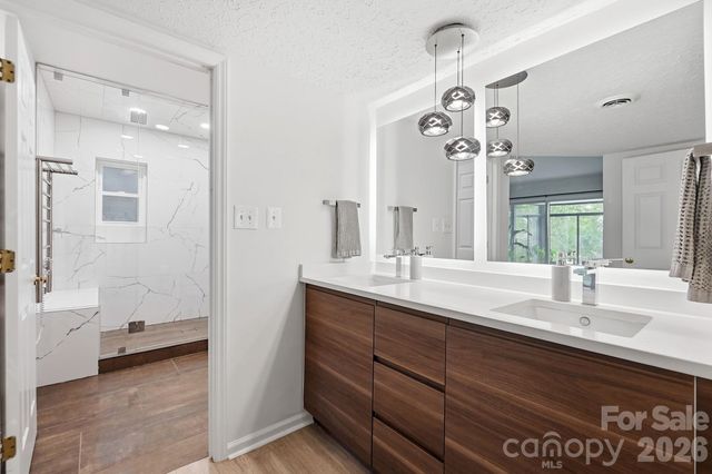 31002 Executive Point, Tega Cay, SC 29708