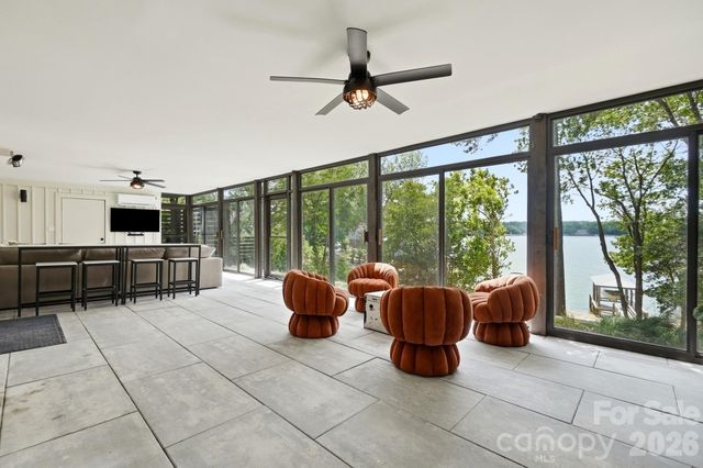 31002 Executive Point, Tega Cay, SC 29708