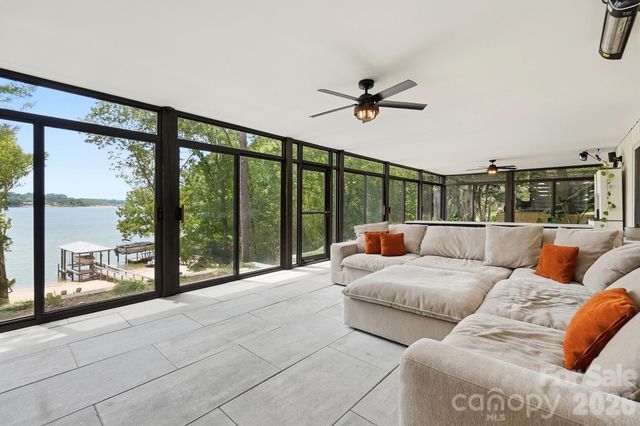 31002 Executive Point, Tega Cay, SC 29708