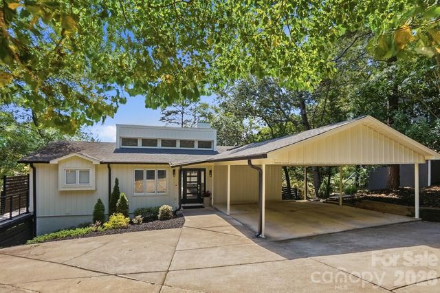 31002 Executive Point, Tega Cay, SC 29708