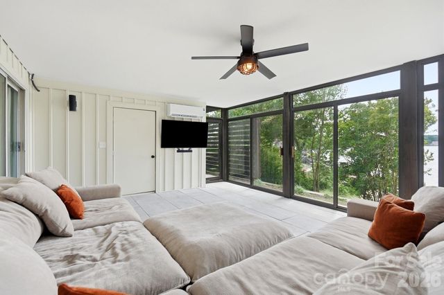 31002 Executive Point, Tega Cay, SC 29708