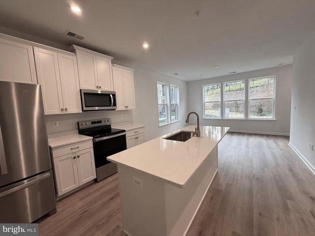 2528 NEABSCO COMMON PL, Woodbridge, VA 22191