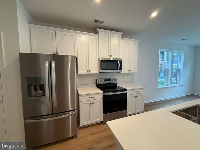 2528 NEABSCO COMMON PL, Woodbridge, VA 22191
