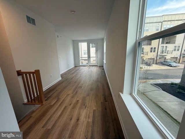 2528 NEABSCO COMMON PL, Woodbridge, VA 22191