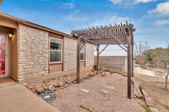 8314 Gallatin DR, Austin, TX 78736