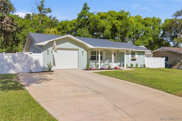 1104 Lakeshore Drive, Inverness, FL 34450