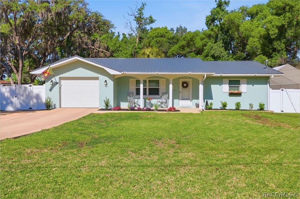 1104 Lakeshore Drive, Inverness, FL 34450