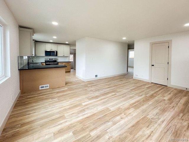 3065 W Harvard Avenue, Denver, CO 80219