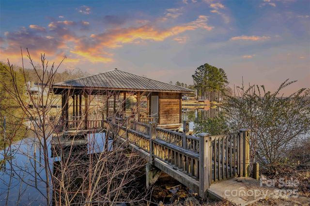 801 Bible Camp Lane, Taylorsville, NC 28681