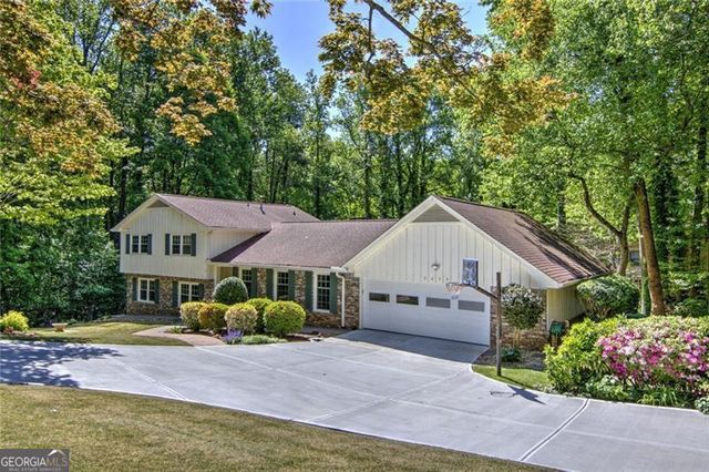 2659 Amberly Drive, Dunwoody, GA 30360