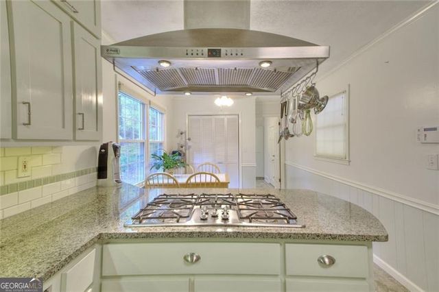 2659 Amberly Drive, Dunwoody, GA 30360