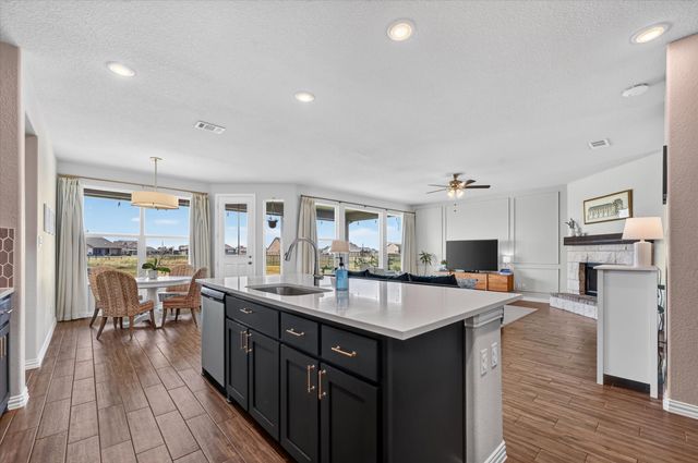 13416 Sage Meadow Circle, Sanger, TX 76266
