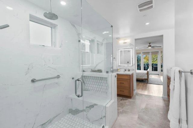 2383 Ocean Street, Carlsbad, CA 92008