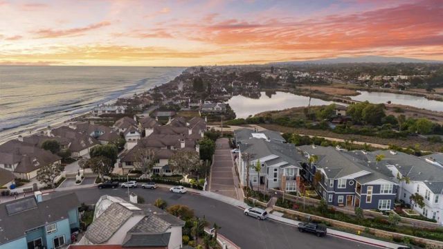 2383 Ocean Street, Carlsbad, CA 92008