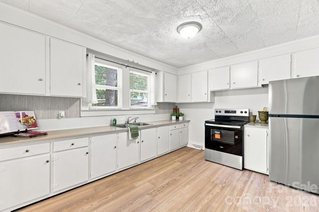 74 Pinecrest Drive SW, Concord, NC 28027