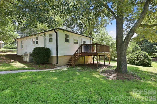 74 Pinecrest Drive SW, Concord, NC 28027