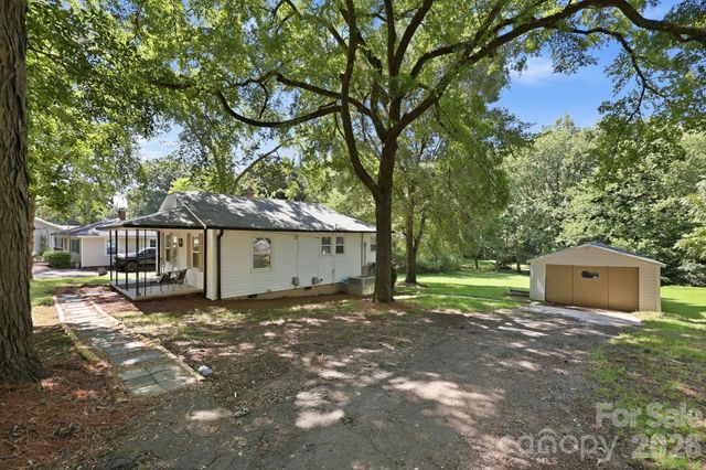 74 Pinecrest Drive SW, Concord, NC 28027